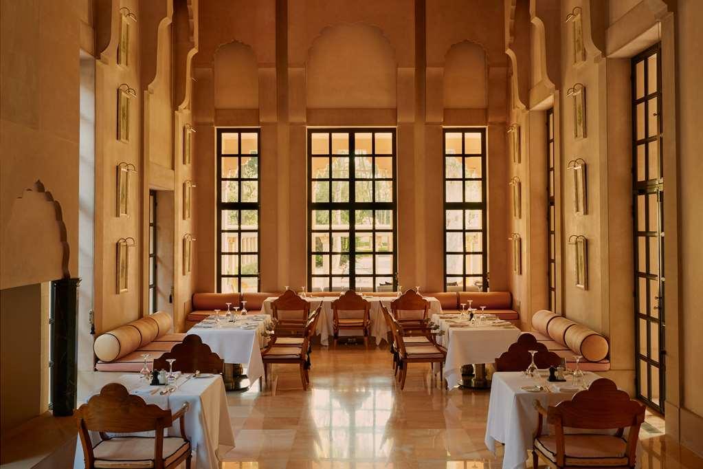 Amanbagh Hotel Ajabgarh Restaurant foto
